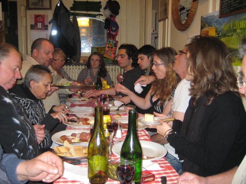et remets la grande soeur de la grande soeur jumelle....!!